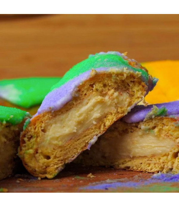 King Cakes : Gambino's Cream Cheese King Cake with icing ...